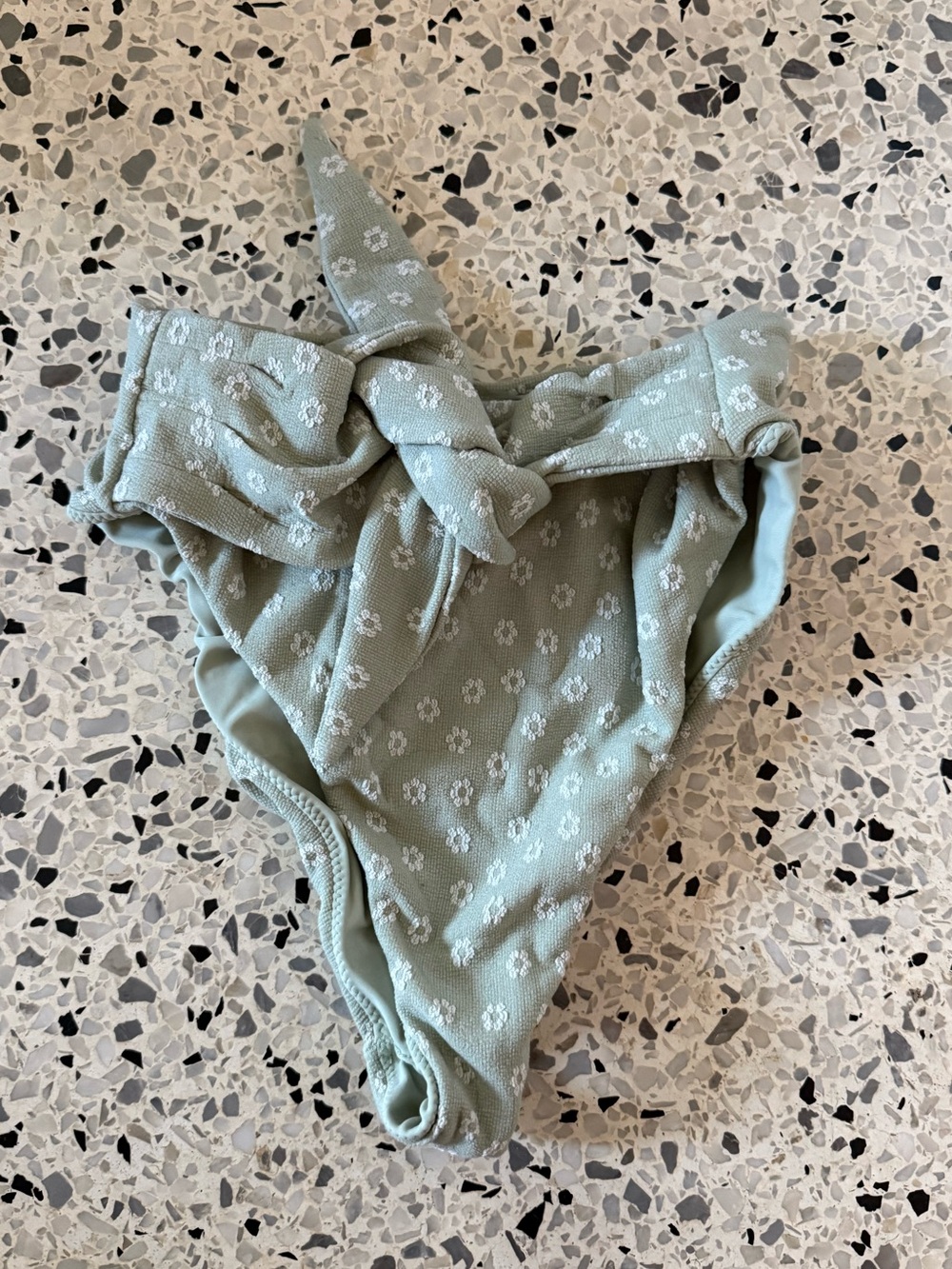 MONTCE Paula tie up jade floral bottom